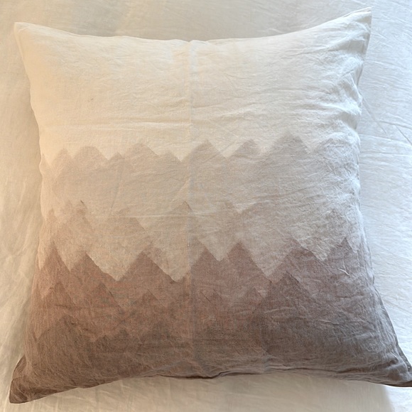 Bertozzi | Hand-Stamped Linen Pillow Cases | European Size | Luxury - Picture 3 of 9